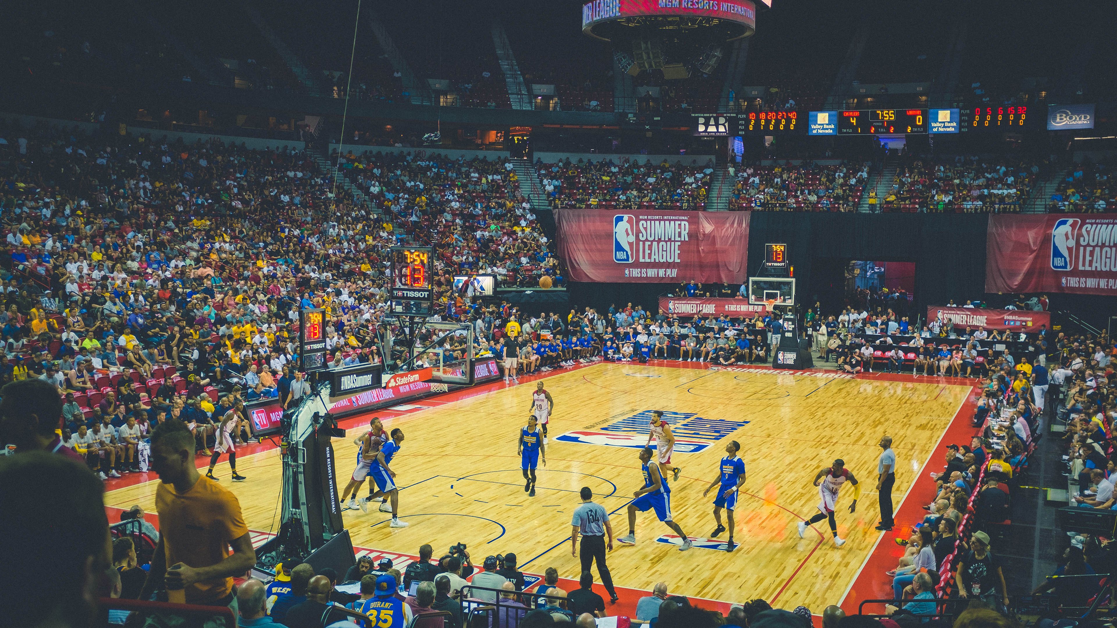 塞尔维亚男篮在欧洲锦标赛中表现强硬，夺得铜牌